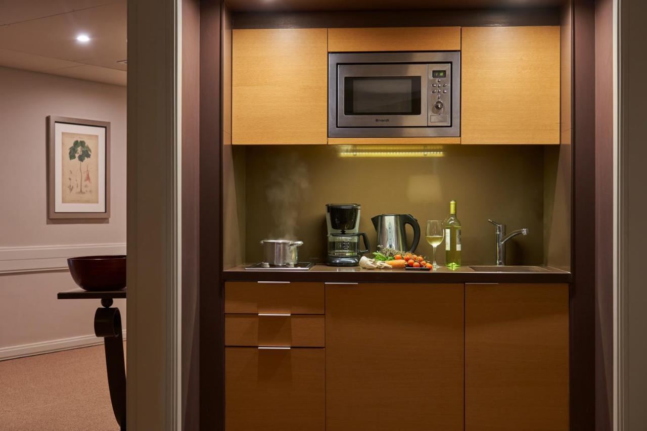สวีท โฮเทล อีเดน มาร์ - ปอร์โตเบย์ Aparthotel ฟุงชาล ภายนอก รูปภาพ