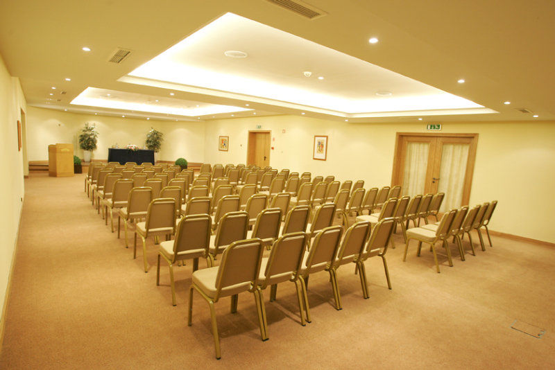 สวีท โฮเทล อีเดน มาร์ - ปอร์โตเบย์ Aparthotel ฟุงชาล ภายนอก รูปภาพ